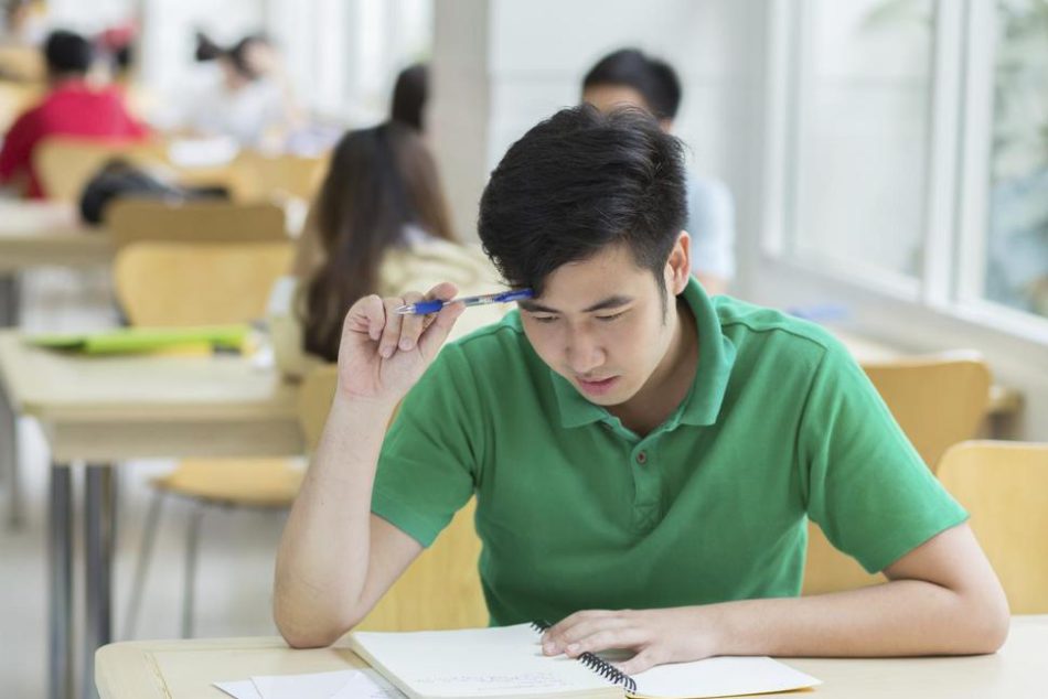 5 Problems Being Faced By University Students When Appearing For Exams
